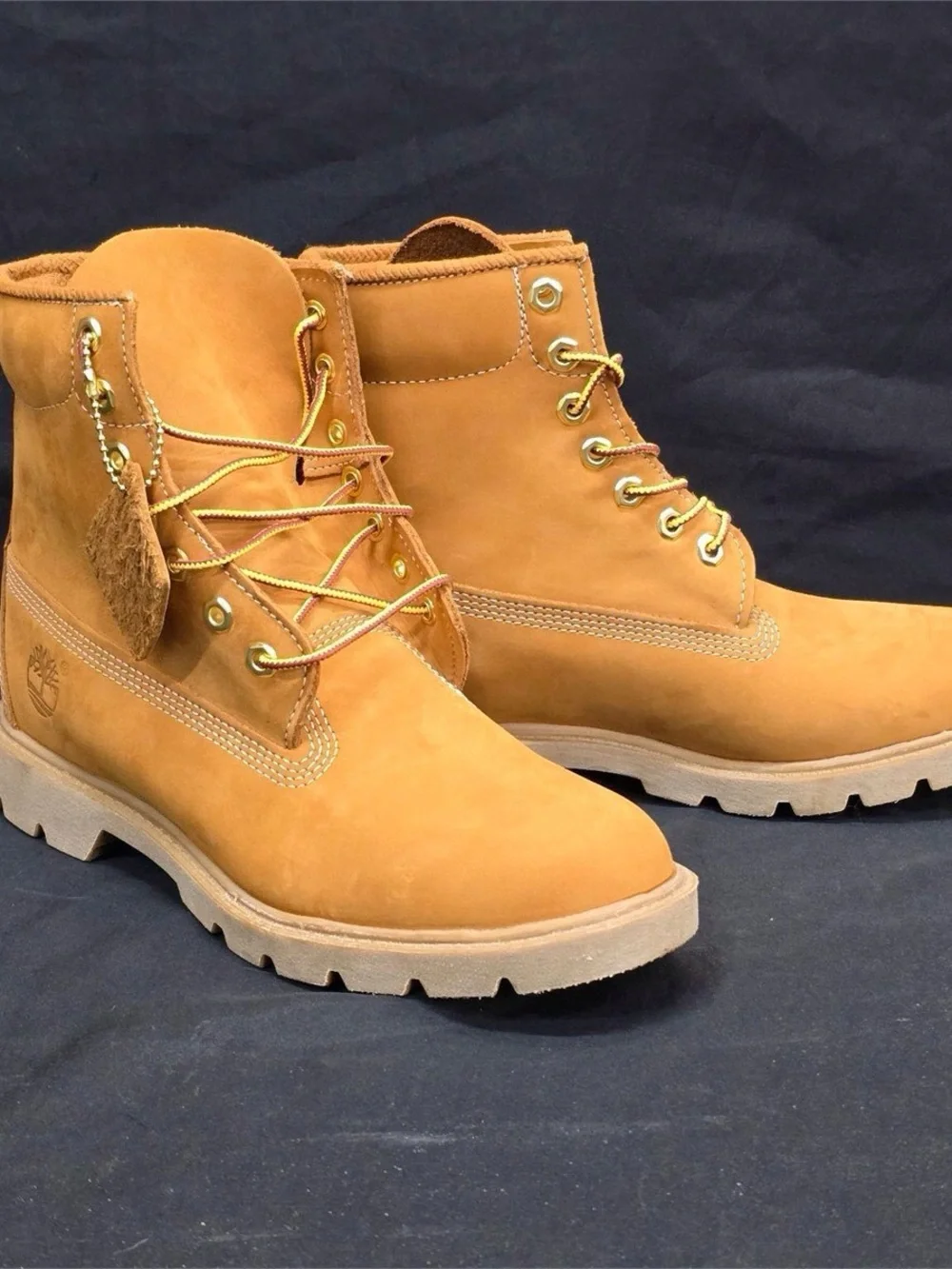 NWT Timberland Classic 6” Waterproof Boots Wheat Nubuck Men’s 7.5